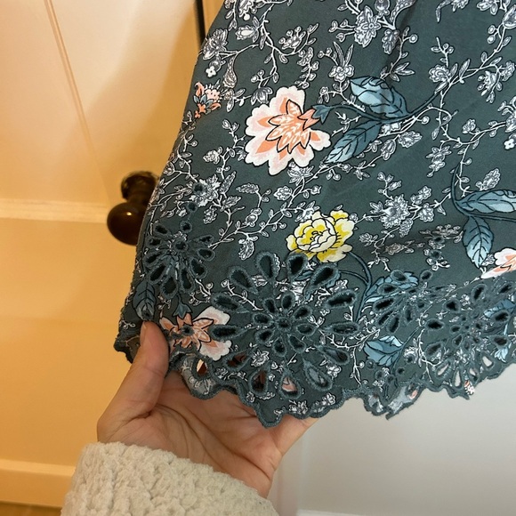 Loft Floral Eyelet Trim Sleeveless Blouse - Picture 5 of 5
